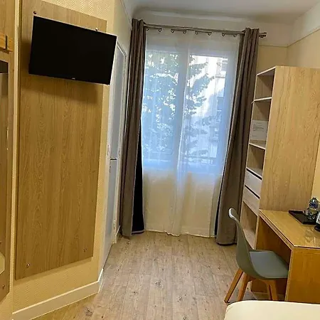 Hoche Hotel 2*
